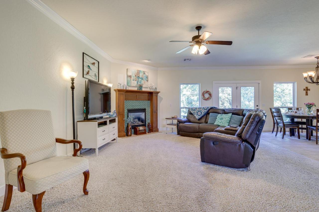 Quaint Noble Home 6 Mi To University Of Oklahoma! Norman Buitenkant foto