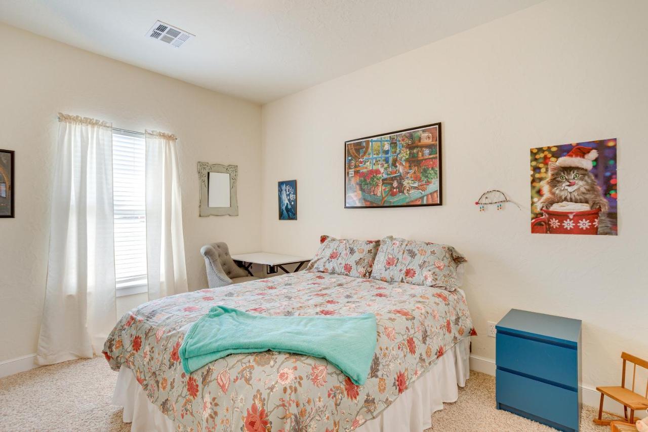 Quaint Noble Home 6 Mi To University Of Oklahoma! Norman Buitenkant foto