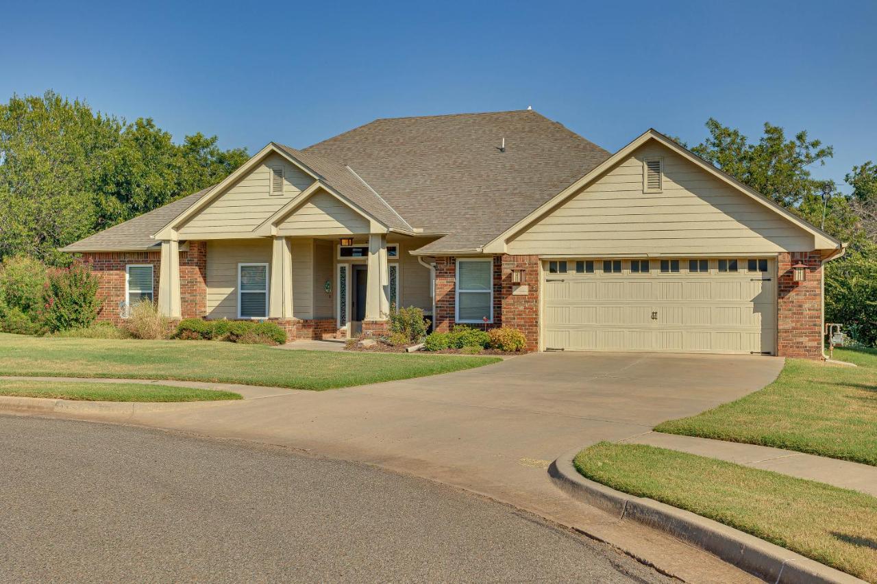 Quaint Noble Home 6 Mi To University Of Oklahoma! Norman Buitenkant foto